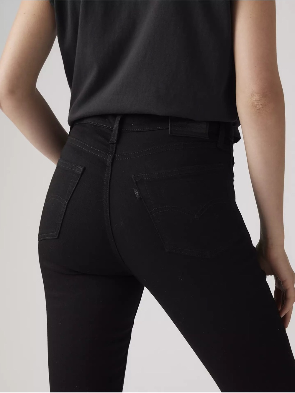 Levi's 721 High Rise Skinny Jeans in Washed Black